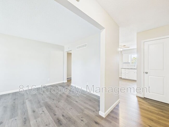 Photo - 11125-11127 E 84th Terr Unidad 11127