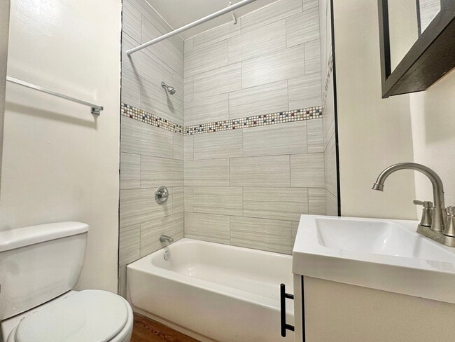 Photo - 684 S Rampart Blvd Unidad 437