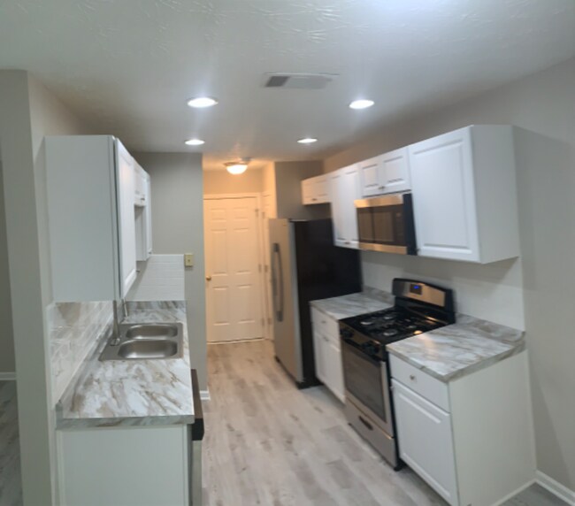 Photo - 289 Silver Ridge Dr