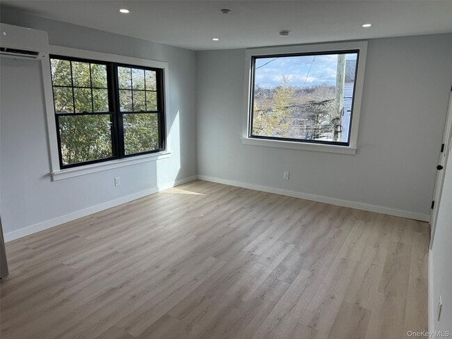 Photo - 544 Locust Ave Unit 1A