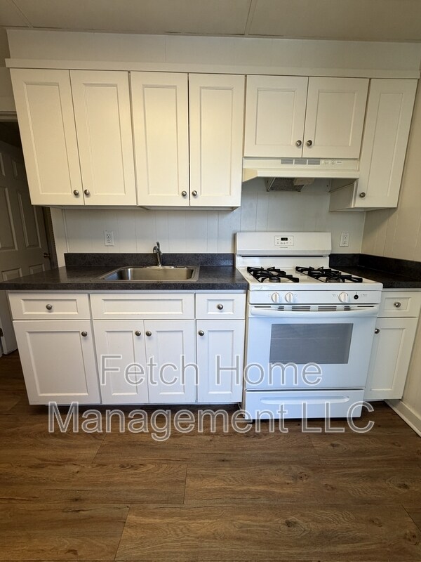 Photo - 233 S 4th St