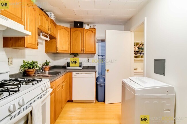 Photo - 293 Elm St Condo Unit Elm St #2
