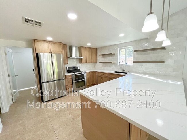 372 W Dominguez Rd