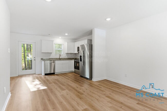 Photo - 13459 Gorman St