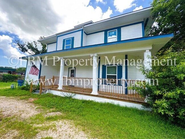 Photo - 518 N 26th St