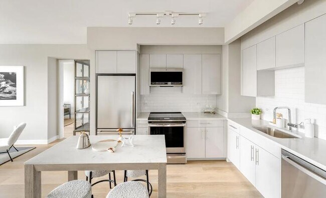 Photo - 1 bedroom in LONG ISLAND CITY NY 11109 Unit 2214