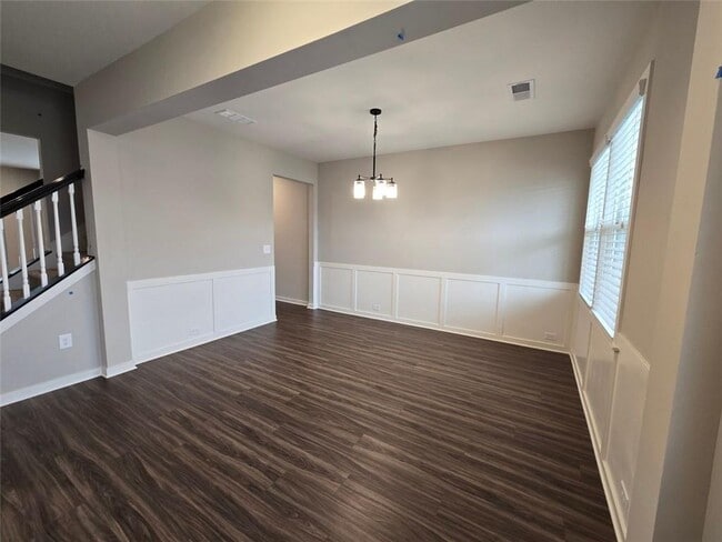 Photo - 196 Catalpa Grv