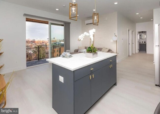 Building Photo - 520 S Caroline St Unit 401