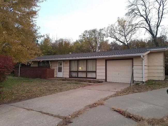 Photo - 1107 Glenshire Ave