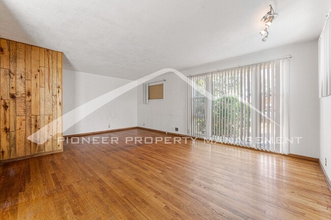 Photo - Single Family Home with 1 Car Garage and Central Air!