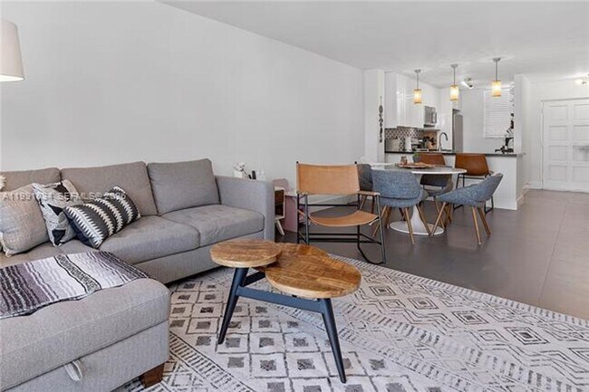 Photo - 777 NE 62nd St Unidad 777 NE 62nd St # C501