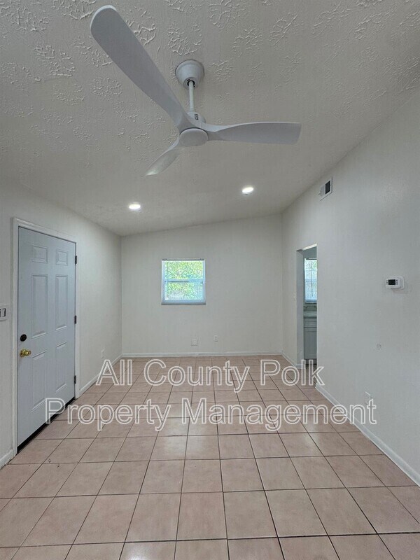 Photo - 3018 Galaxy Ln