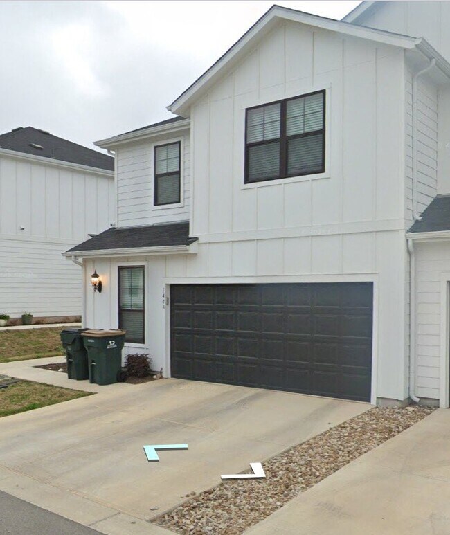 144 Threshing Rd