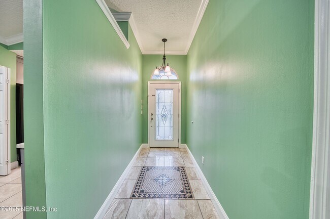 Photo - 185 Hawthorn Hedge Ln