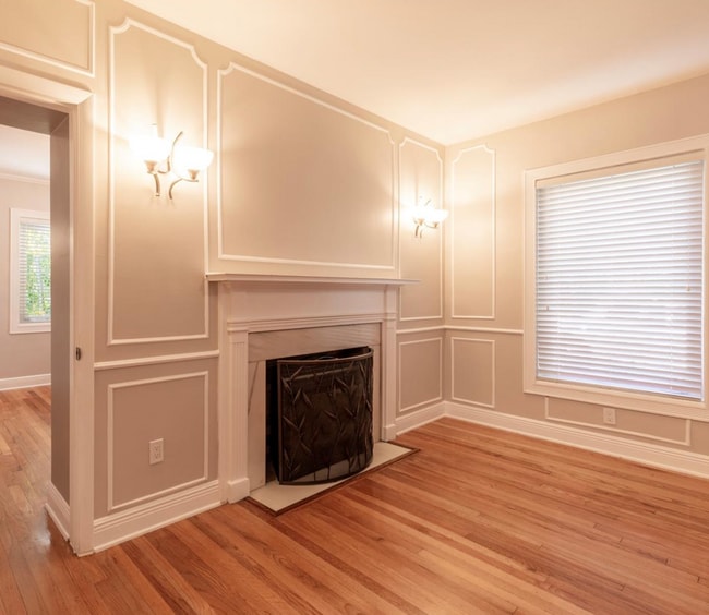 Photo - 1350 Mendavia Ave