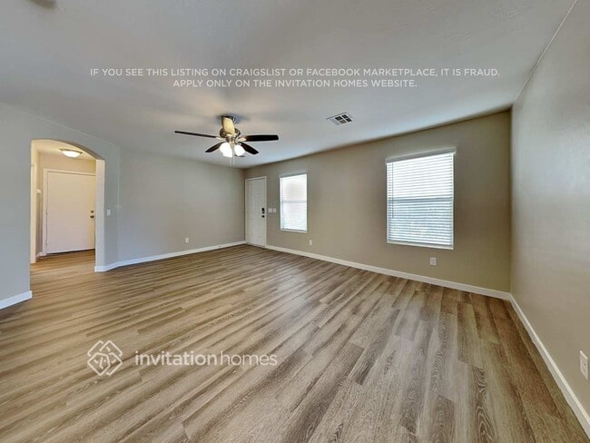 Photo - 927 S 239th Ln