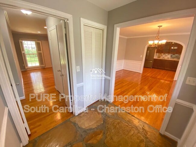 Photo - 14 Lampton Rd