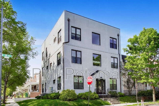 Photo - 1839 D St NE Unit #1