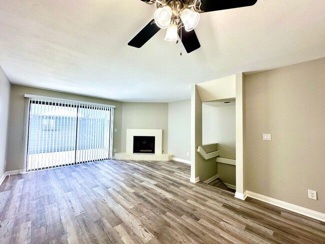 Photo - FOR RENT: 2Bd/1.5Ba Upgraded Townhome In The Highly Desirable Community Spindrift Del Mar