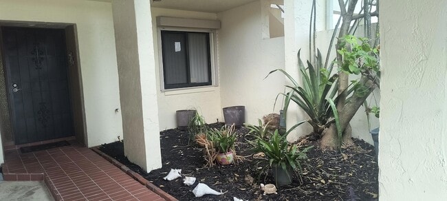 Photo - 1611 Minutemen Causeway Unit 111LL