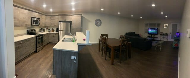 Photo - 4321-4349 49 Ave