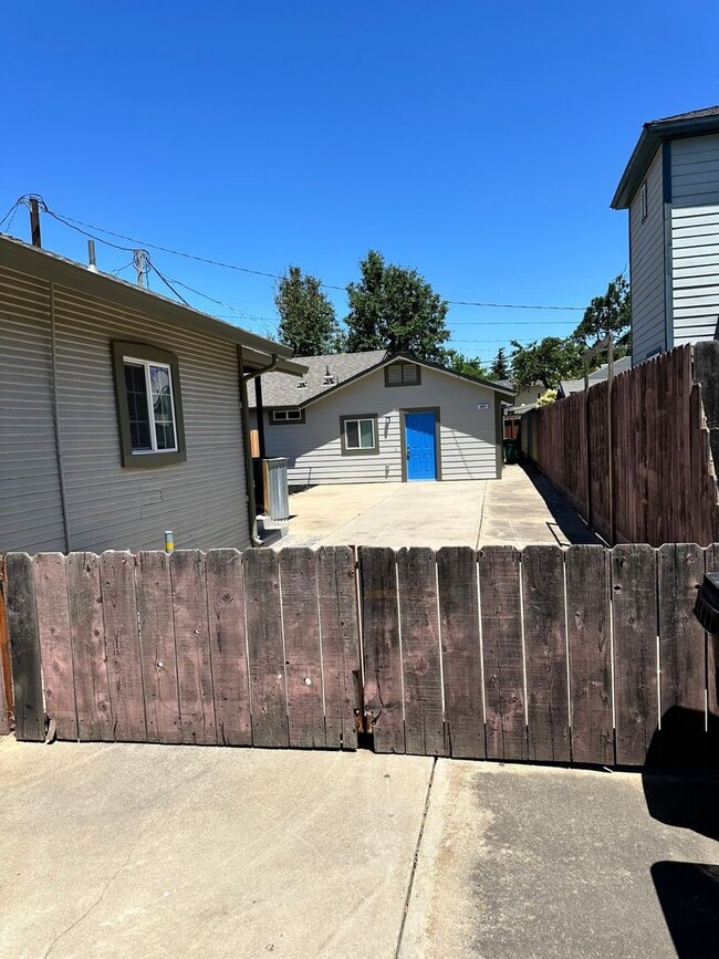 Photo - Beautiful 2 bedroom/2 bathroom Available soon!