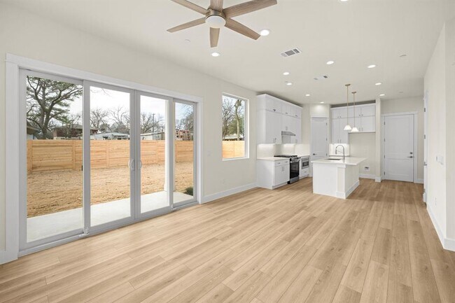 Photo - 6107 Richardson Ln