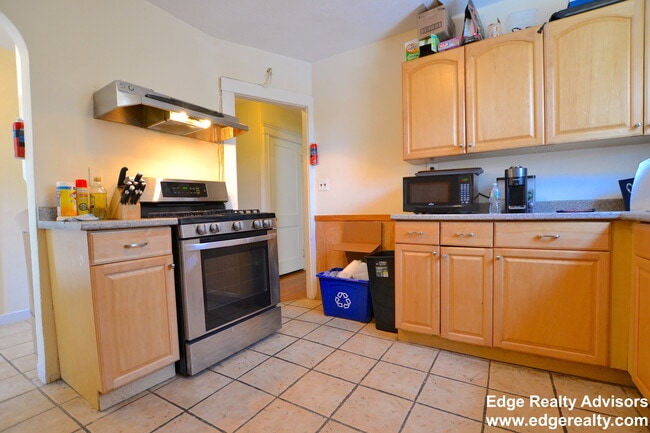 Photo - 28 Manet Rd Unit 1