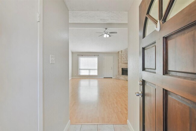 Photo - 4831 Bridgemont Ln