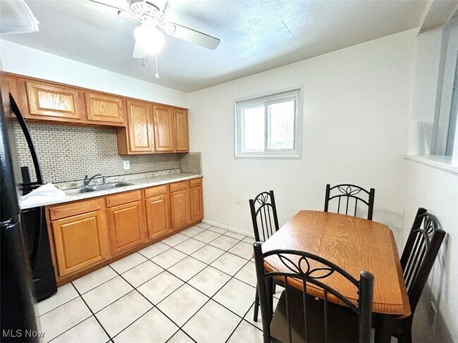 Photo - 301 Martin Unit 7