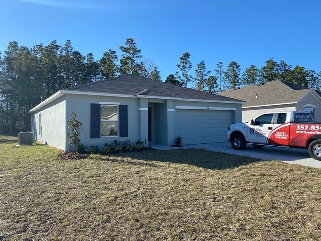 Building Photo - Desirable Lake Diamond Subdivision 3/2/2 **Won't Last**