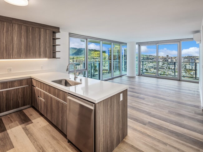 Building Photo - 1515 Liona St Unit 1515 Liona St #2012