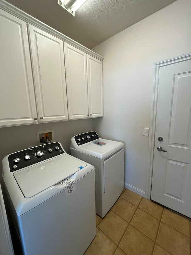 Photo - 6897 Rothwell St Unidad 6897 Rental