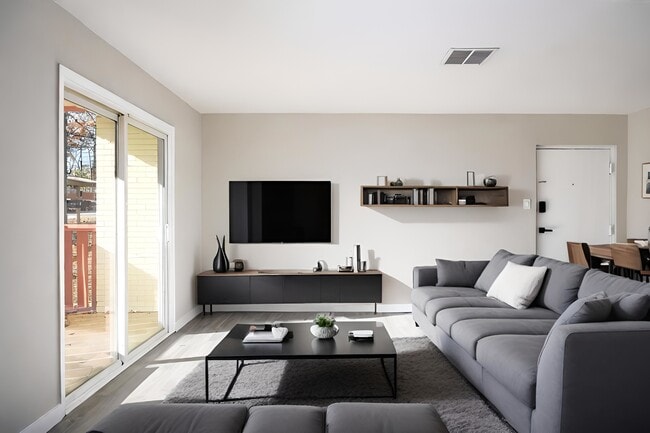 Photo - 2012 Maywood St