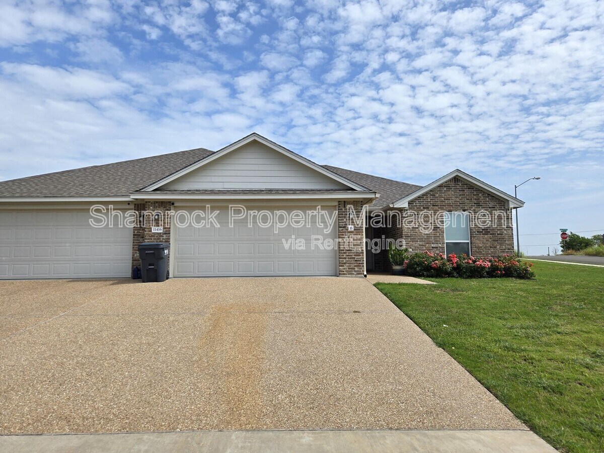 Photo - 11416 Goose Bay Dr Townhome