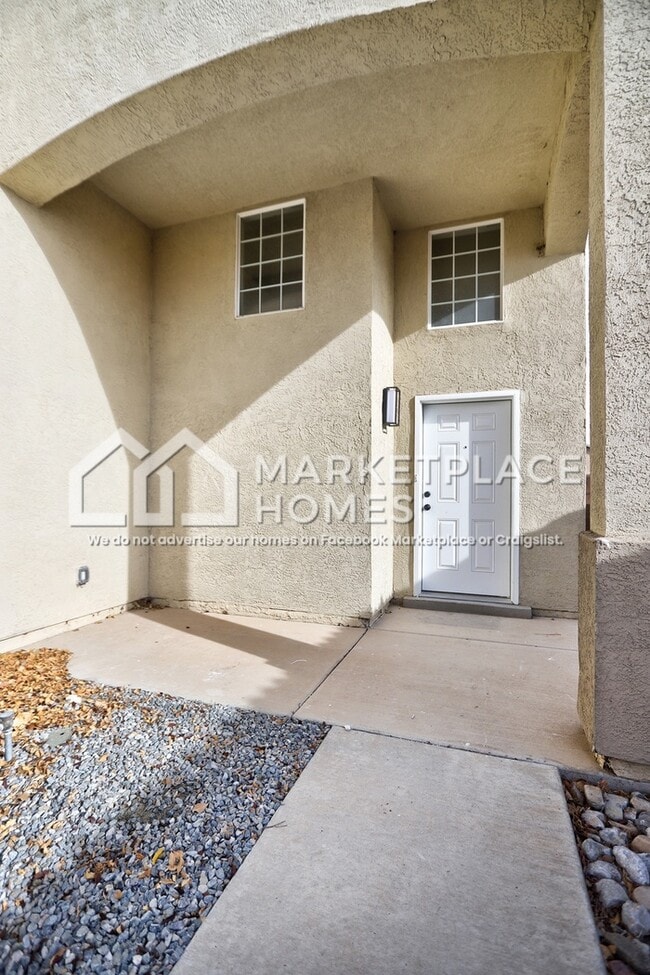 Photo - 10227 Cristalino Rd SW