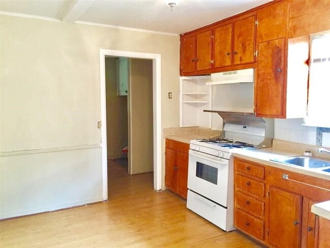 Photo - 8616 Greenmound Ave
