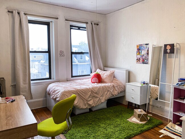 Photo - 1056 Commonwealth Ave