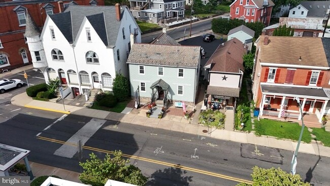 Building Photo - 135 N Main St