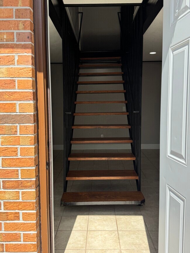Photo - 3918 Overlook Dr NE Unit 3918 Overlook Dr
