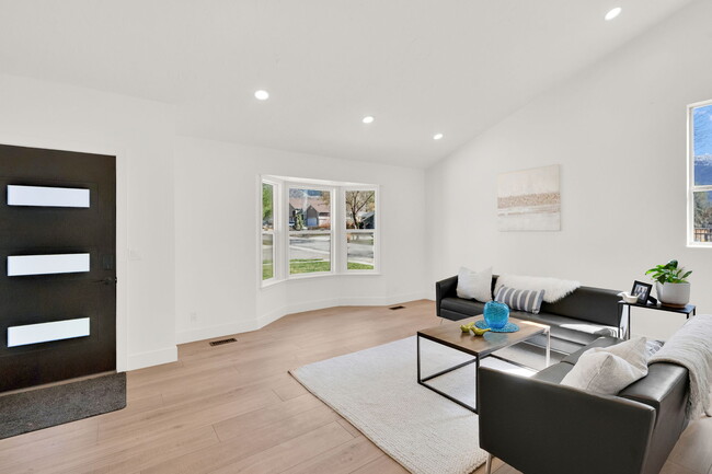 Photo - 9714 S 2720 E