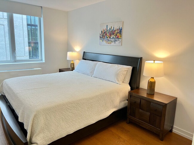 Photo - 469 W 42nd St Unidad ID1461697P