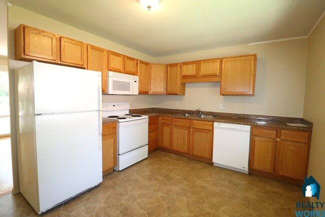 Photo - 3 Bedroom Home