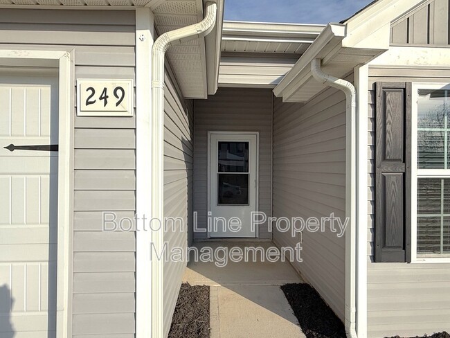 Photo - 249 Caley St