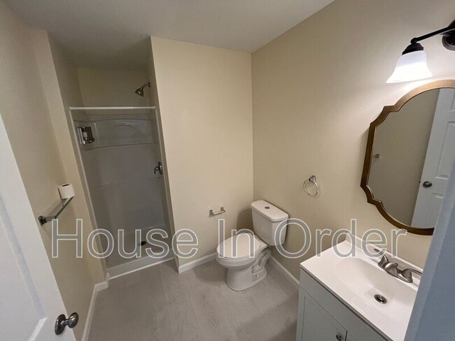 Photo - 305 8th Ave E