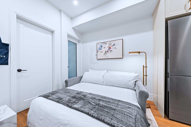 Photo - 674 Gerrard St E Unit SI ID1557631P