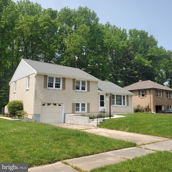 Photo - 1610 Walton Rd House