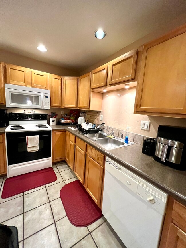 Photo - 2701 Midland Ave Unidad TERRACES