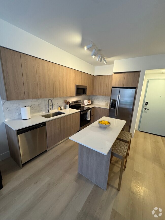 Building Photo - 2375 NE 184th Ter Unit A2 Rental
