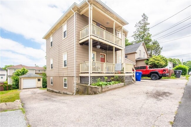 Building Photo - 25 Capron St Unit 1